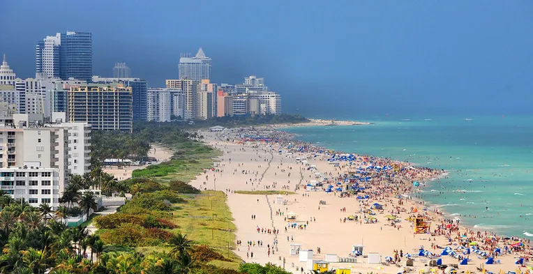 A South Beach é um dos atrativos para morar em Miami