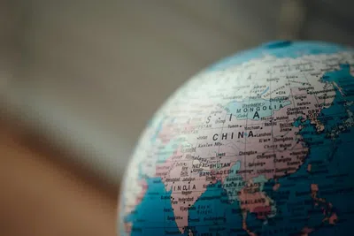 Intercâmbio na Europa ou na Ásia: qual continente combina mais com o seu perfil?
