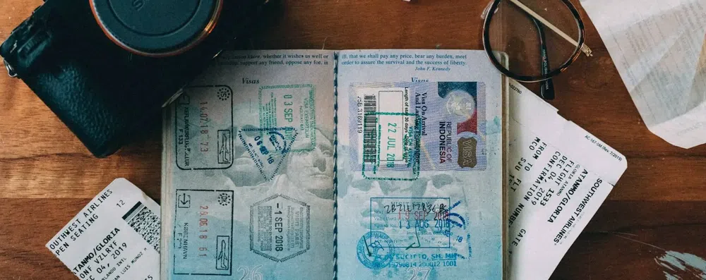 Documentos que reprovam na imigração (e como evitar)