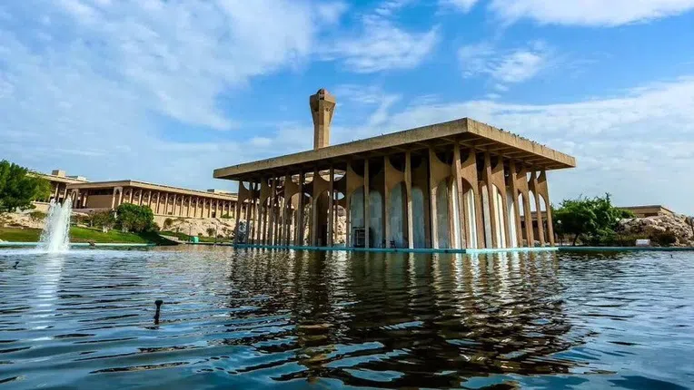 melhores-universidades-do-oriente-médio-mesquita-beirute-KING