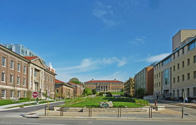 Universiade-de-Wisconsin-Madison-campus