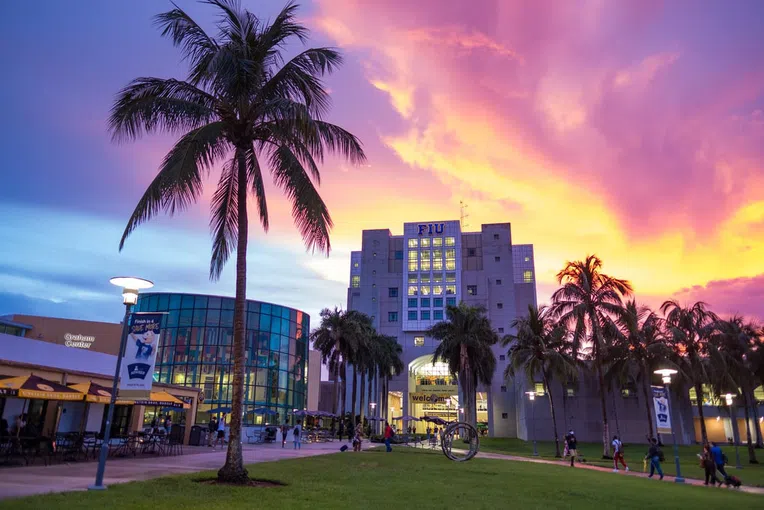 alunos-transferidos-florida-international-university