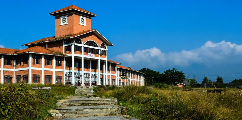 Quais são as maiores universidades do mundo em número de alunos?
