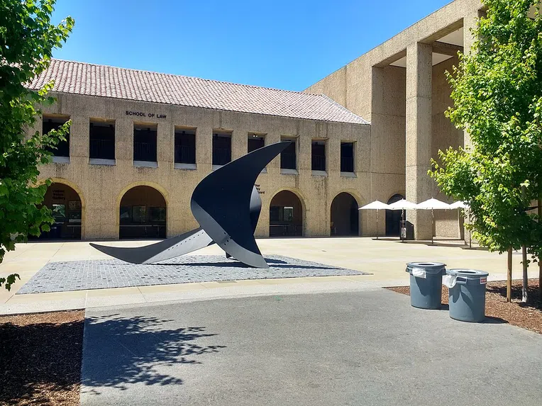 Stanford-melhores-faculdades-de-direito-do-mundo