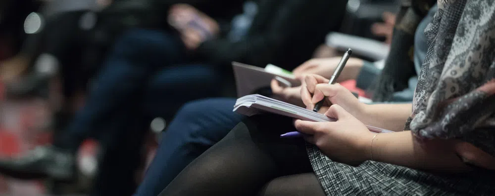 Cursos de extensão no exterior: o que são e como fazer?