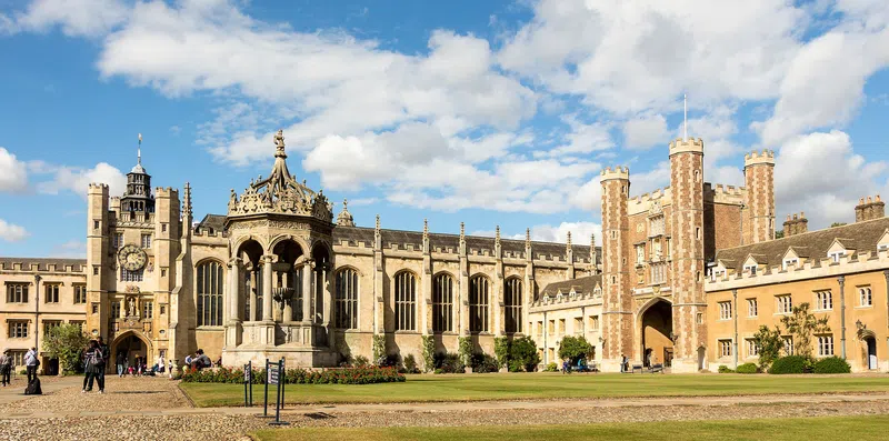 5 melhores cursos oferecidos pela Trinity College Dublin