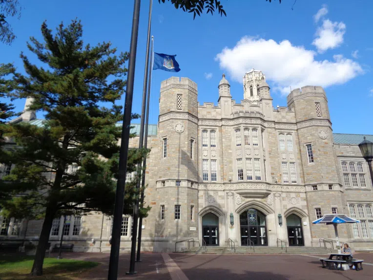 Lehman-College -Winter-e-Summer-Classes