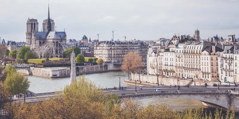 7 melhores lugares para estudar em Paris