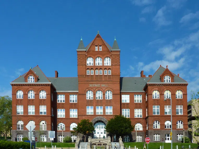 Universiade-de-Wisconsin-Madison-Science-Hall