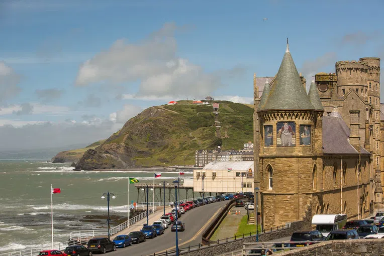 melhores-universidades-no-litoral-do-reino-unido-Aberystwyth