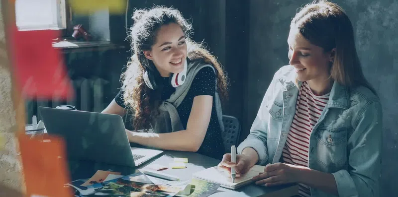 Adultos aprendem idiomas mais rápido do que pensam