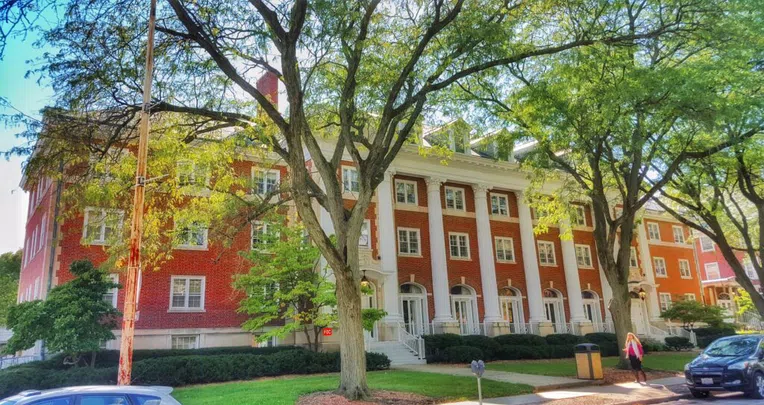 dormitórios-Universidade-de-Illinois-em-Urbana-Champaign