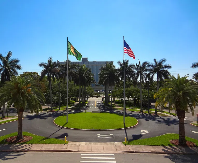 Estudar na Universidade de Miami pode ser uma boa maneira de morar em Miami