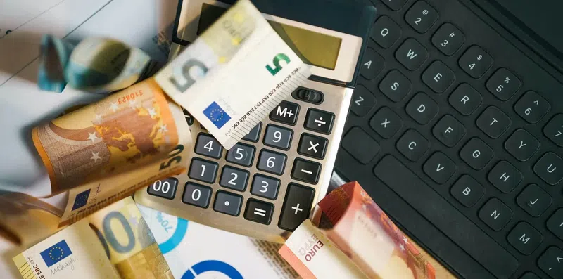 Intercâmbios que pagam para você trabalhar fora