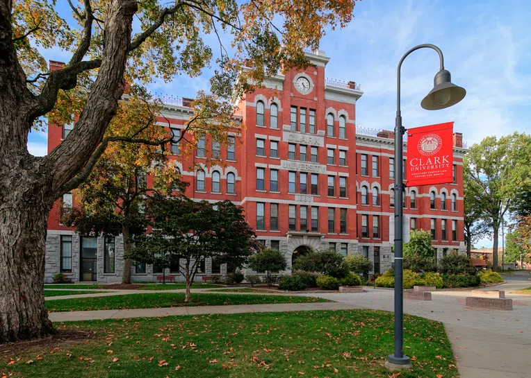 Escolas de Design de Jogos nos EUA: Clark University