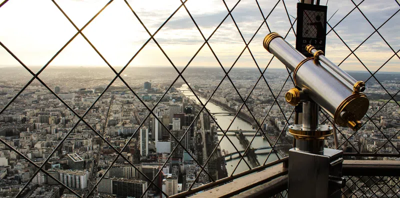 ENQUETE: Qual das atrações turísticas mais visitadas de cada país você quer conhecer?
