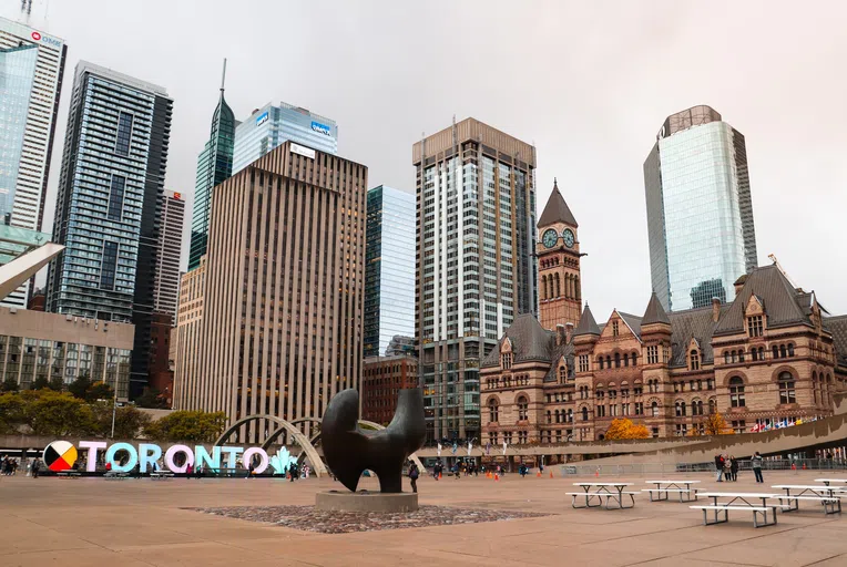 Toronto-ou-Vancouver