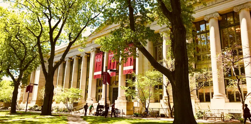 5 programas de intercâmbio com bolsa em Harvard