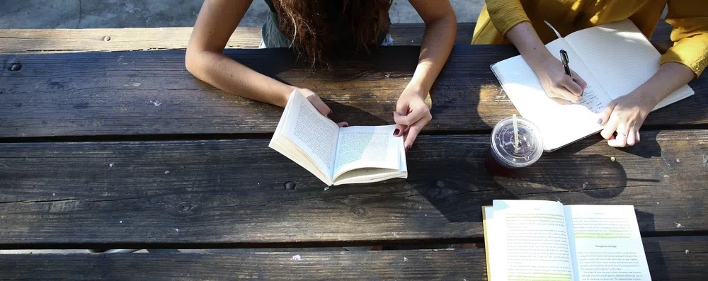 Melhores universidades do mundo que oferecem bolsas de até 100% para brasileiros