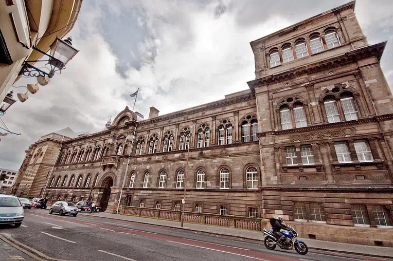 melhores-escolas-de-enfermagem-da-europa-edimburgo
