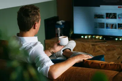 Como aprender outro idioma assistindo filmes