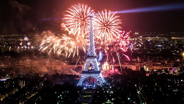 Paris é uma das melhores cidades do mundo para passar o Réveillon 