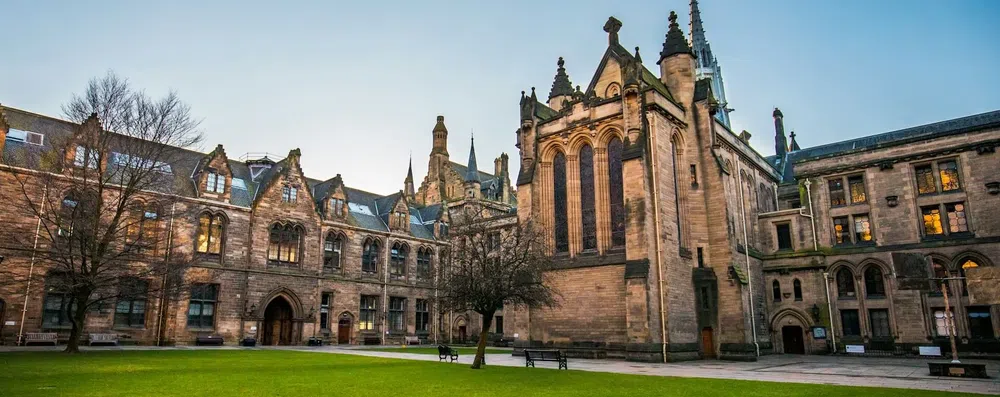 Universidades focadas em pesquisa vs mercado: diferenças
