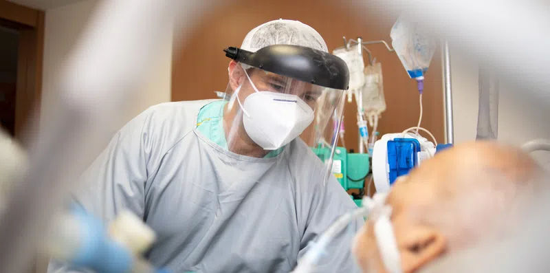 Medicina no Paraguai: vale a pena? Quanto custa, riscos, melhores faculdades e como entrar (2026)