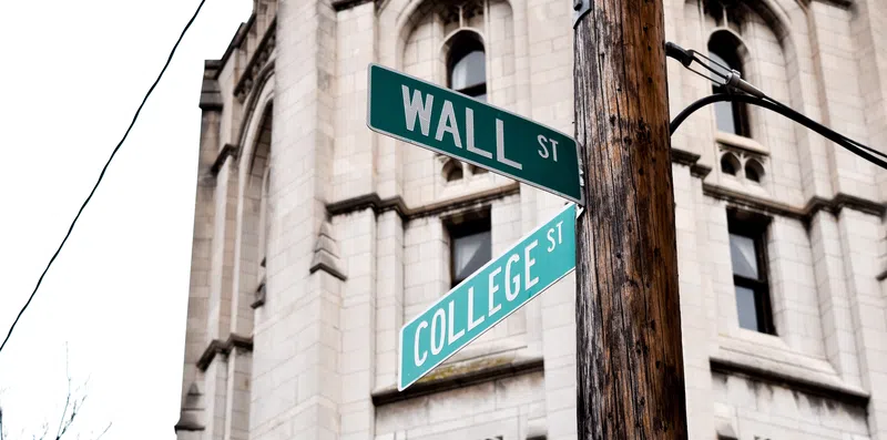 Universidade de Yale oferece bolsa de 100% + benefícios para alunos internacionais