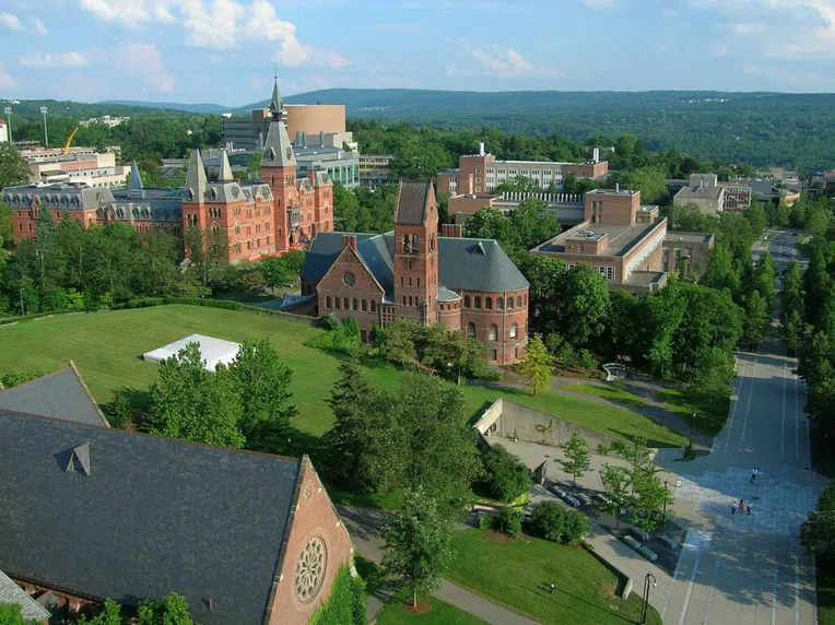 estudar-em-uma-Ivy-League-Cornell