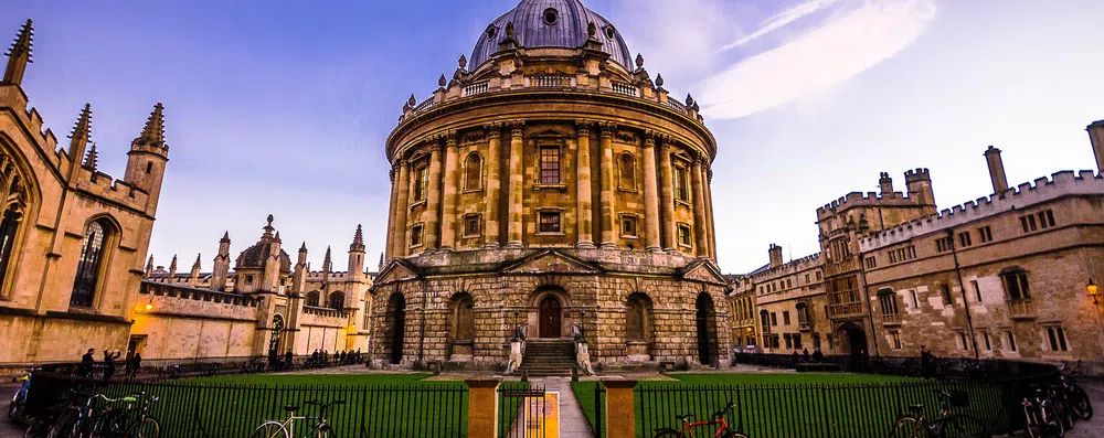 Oxford lança programa para ajudar estudantes desfavorecidos