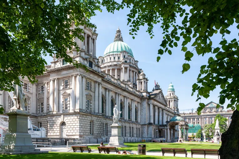 Reino-Unido-ou-Inglaterra-Sede-da-Câmara-Municipal-de-Belfast