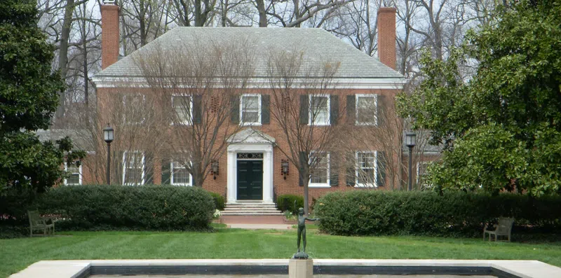 Como estudar na Universidade Johns Hopkins com bolsa?