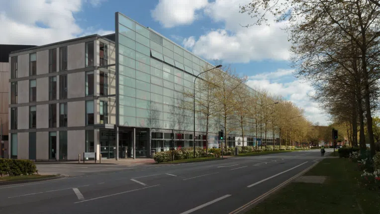 melhores-universidades-no-litoral-do-reino-unido-southampton