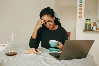 Parar de traduzir na cabeça: 7 hábitos para pensar em inglês