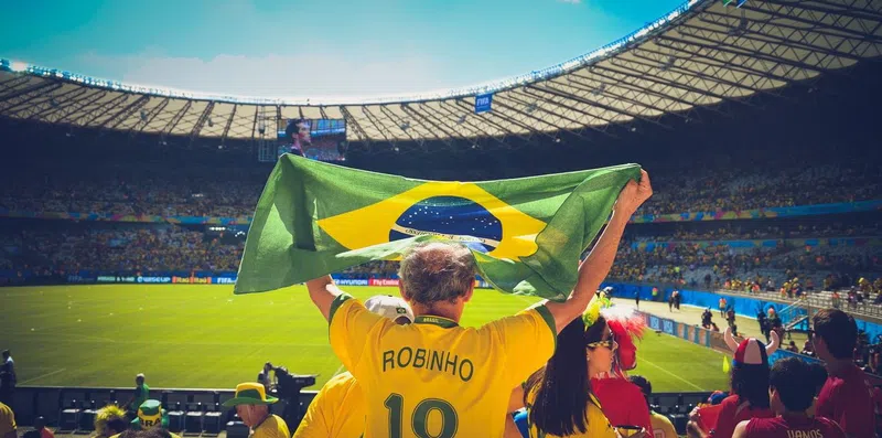 4 destinos de intercâmbio para fãs de futebol