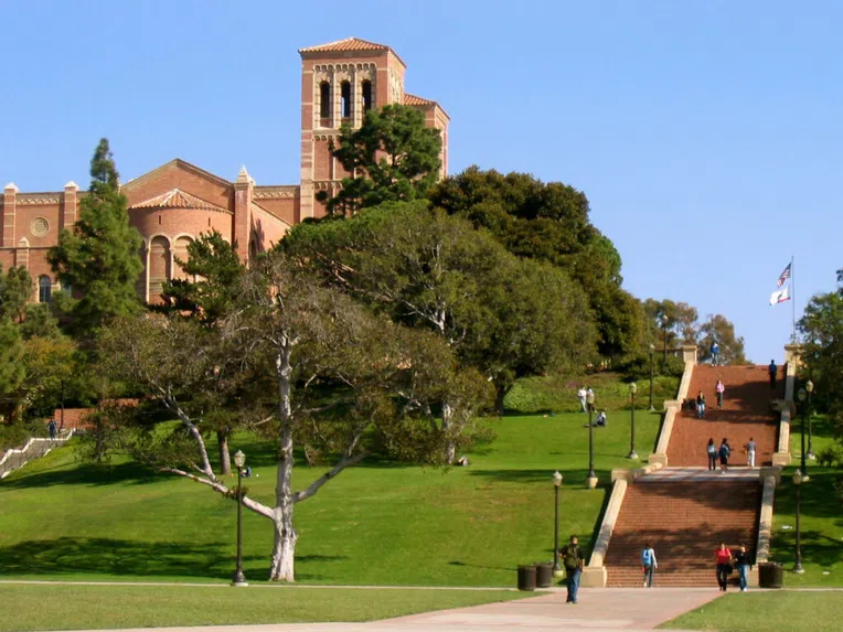universidades-de-los-angeles