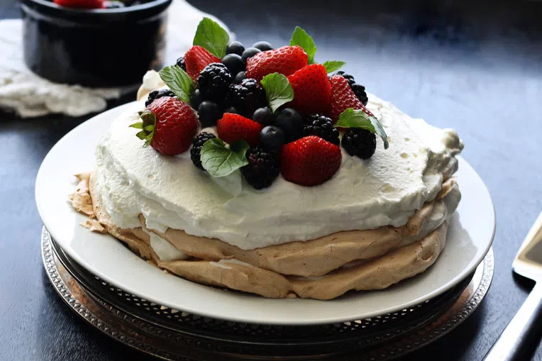 Pavlova é uma das comidas típicas da Austrália