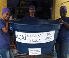 Na caixa d’água