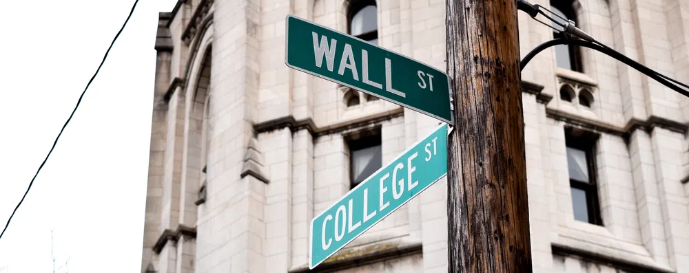 Universidade de Yale oferece bolsa de 100% + benefícios para alunos internacionais