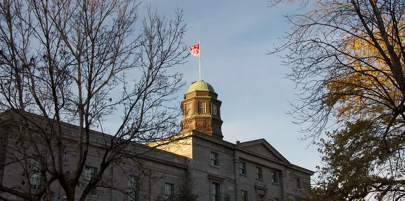 McGill e Universidade de Toronto: qual é a melhor?
