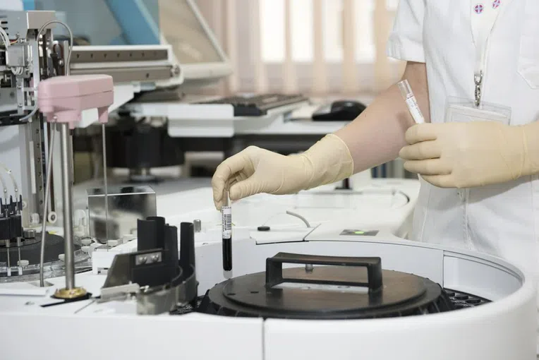 laboratório-Medicina no Reino Unido
