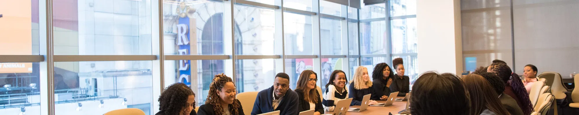 6 grandes empresas que oferecem estágios para estudantes internacionais