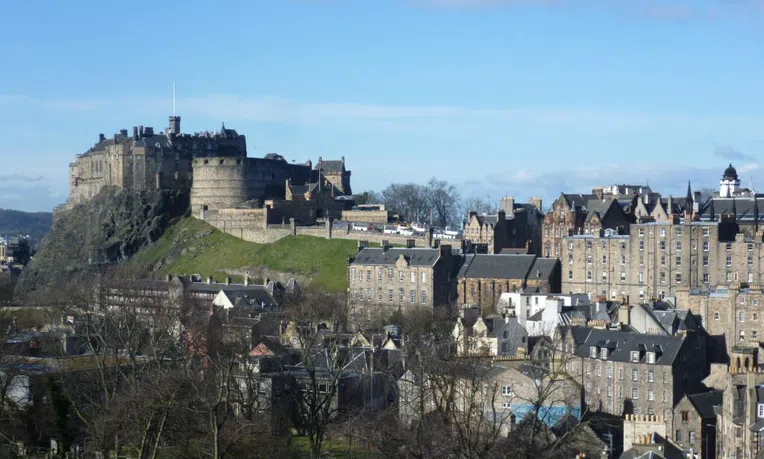 cidades-universitárias-da-Europa-Edimburgo