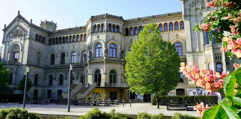 Universidade pública na Europa: quanto custa e como funciona