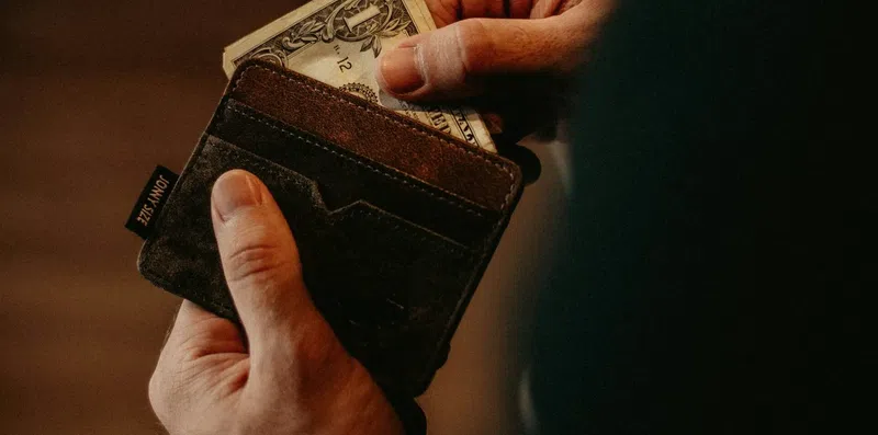 #ResumoDaAula 420: Estudar fora é só pra rico? Dados e caminhos possíveis