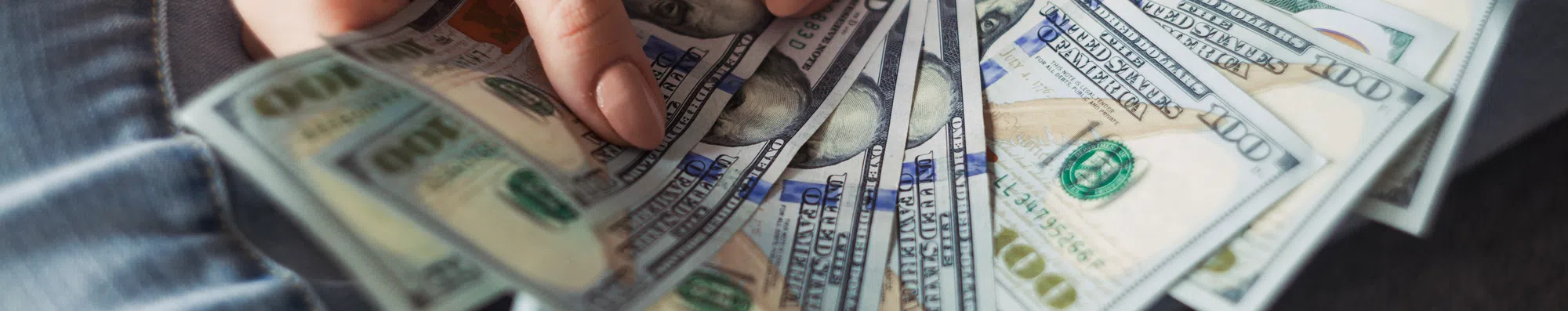 Erros financeiros nos EUA: o que evitar no intercâmbio