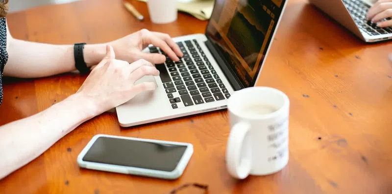 #ResumoDaAula 451: Trabalho e estágio em mais de 50 países