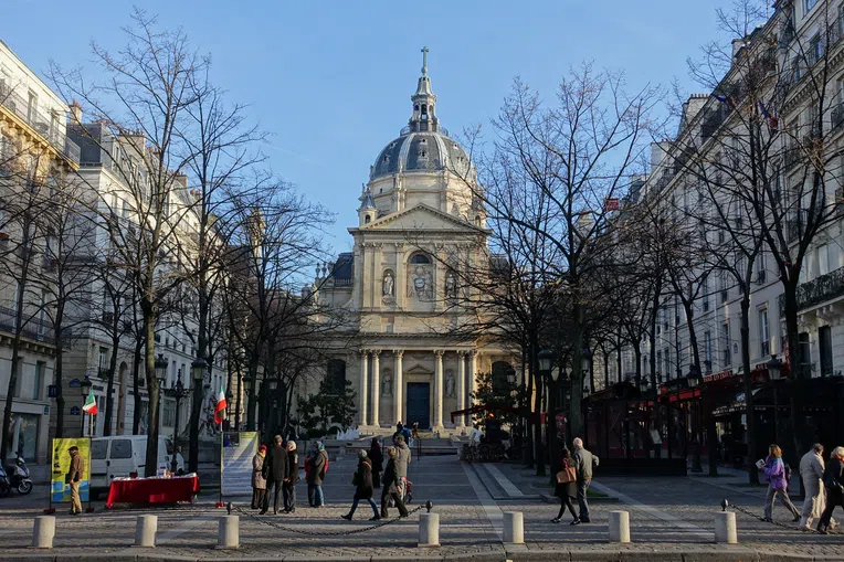 1- franca alcanca marca 400 mil intercambistas 2021 22 universidade sorbonne