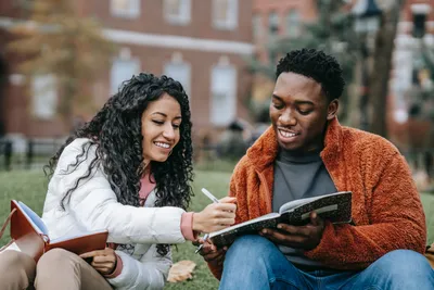 6 universidades sem anuidades pelo mundo